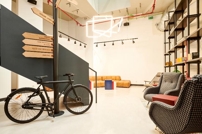 هاستل Generator Madrid