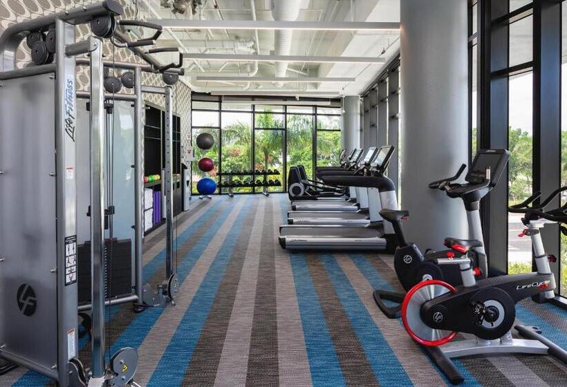 ホテル Aloft Miami Aventura