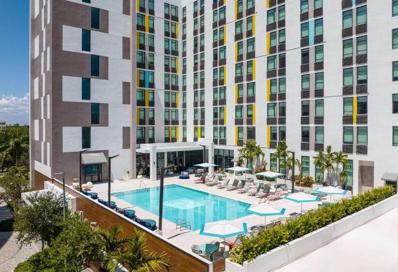 ホテル Aloft Miami Aventura