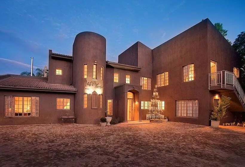 Hotelli Baruch Guesthouse On Lovell