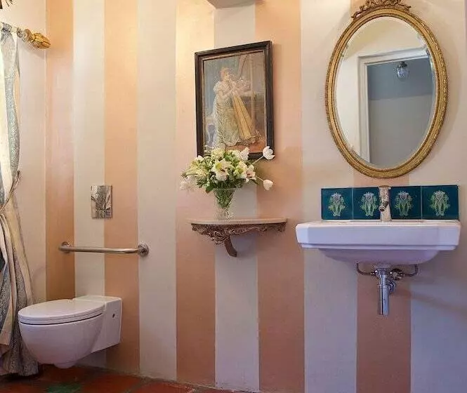 Hotelli Baruch Guesthouse On Lovell