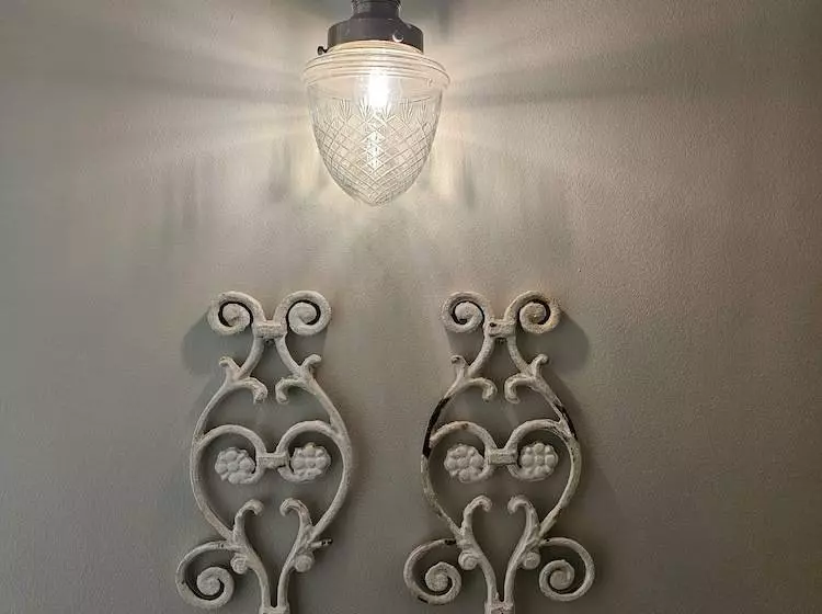 Hotelli Baruch Guesthouse On Lovell