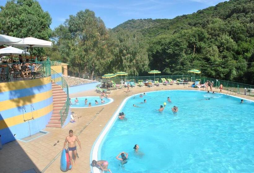 בית מלון כפרי Camping Village Canapai