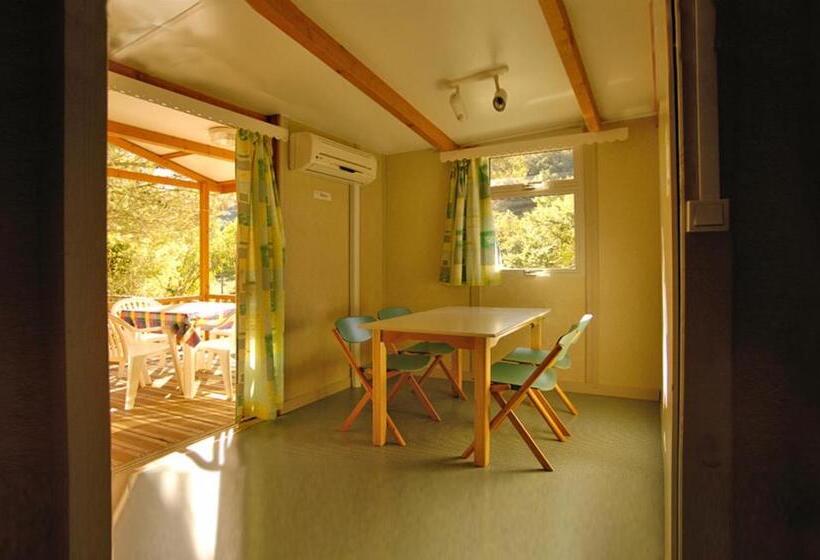 בית מלון כפרי Camping Village Canapai