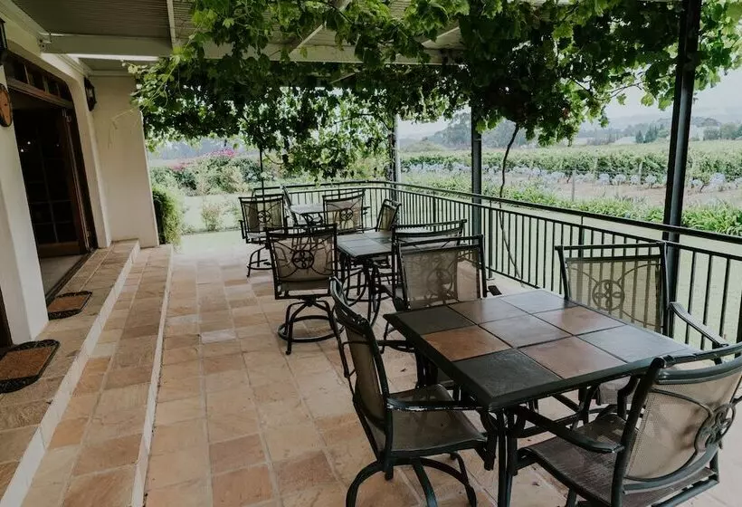 ホテル Cana Vineyard Guesthouse