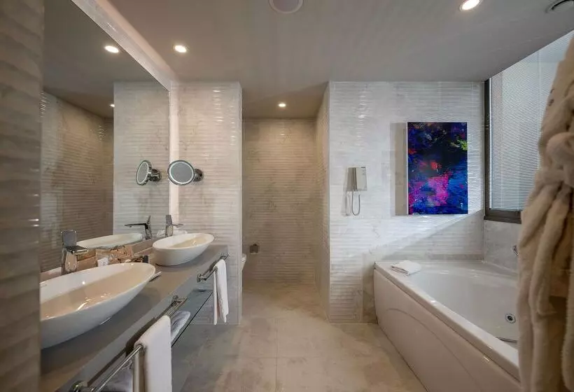 Concorde Luxury Resort & Casino