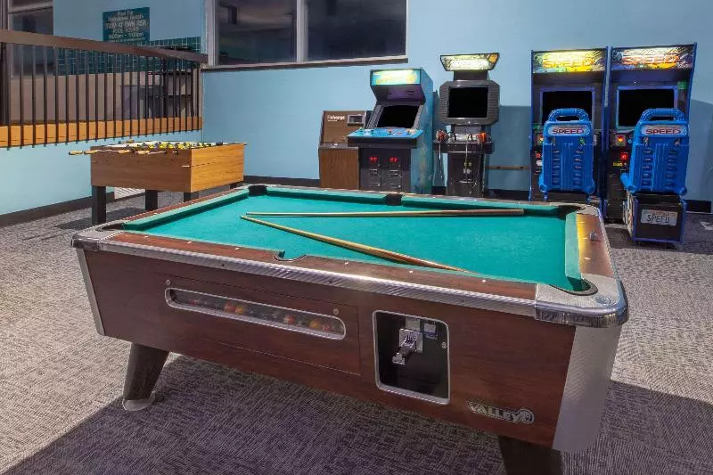 ホテル Days Inn & Suites By Wyndham Grand Rapids Near Downtown
