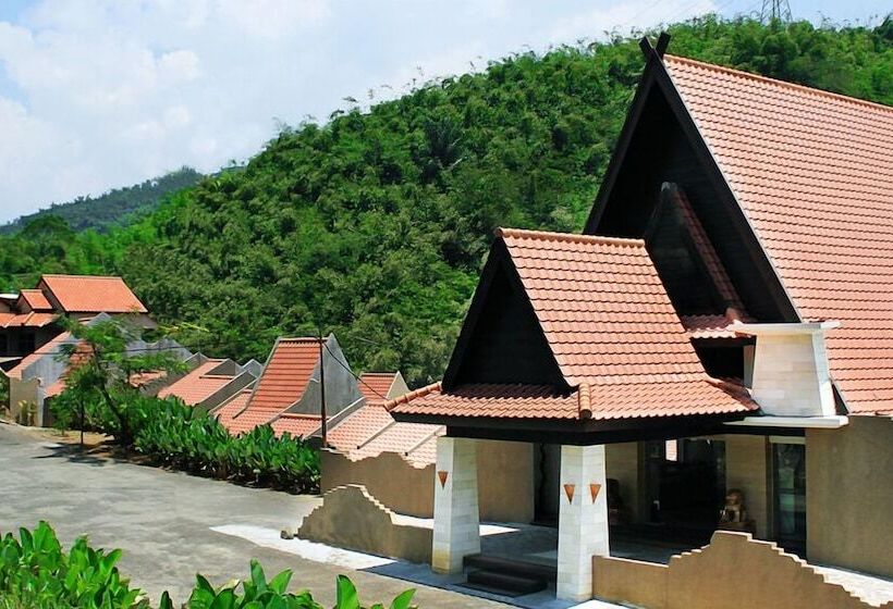 בית מלון כפרי Driam Riverside Resort