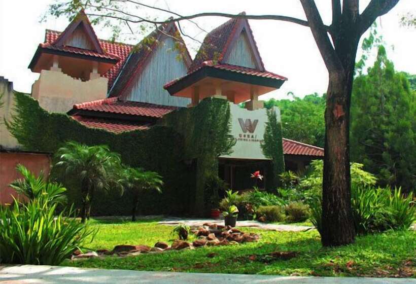 בית מלון כפרי Driam Riverside Resort