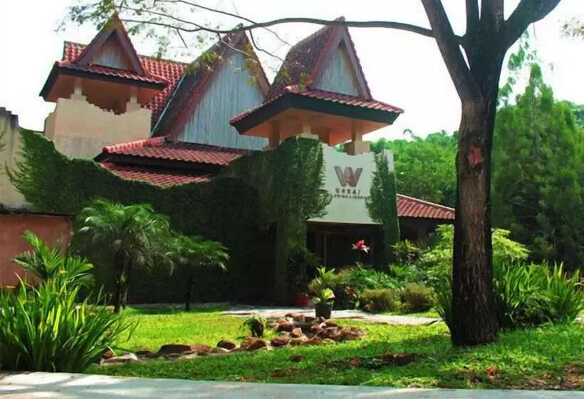 Hotel Driam Riverside Resort