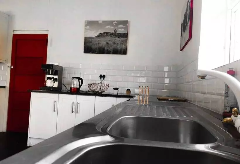 Hotelli Groenhoek Game And Guest Farms