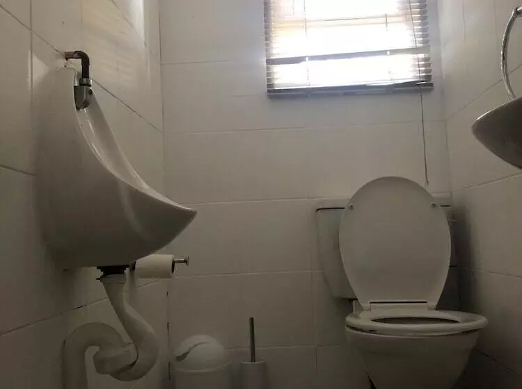 Hotelli Groenhoek Game And Guest Farms