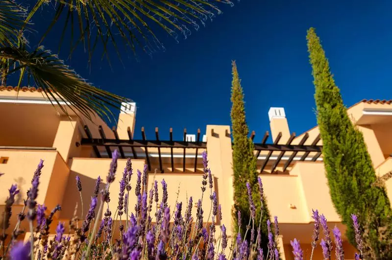 هتل Hacienda Del álamo Residences