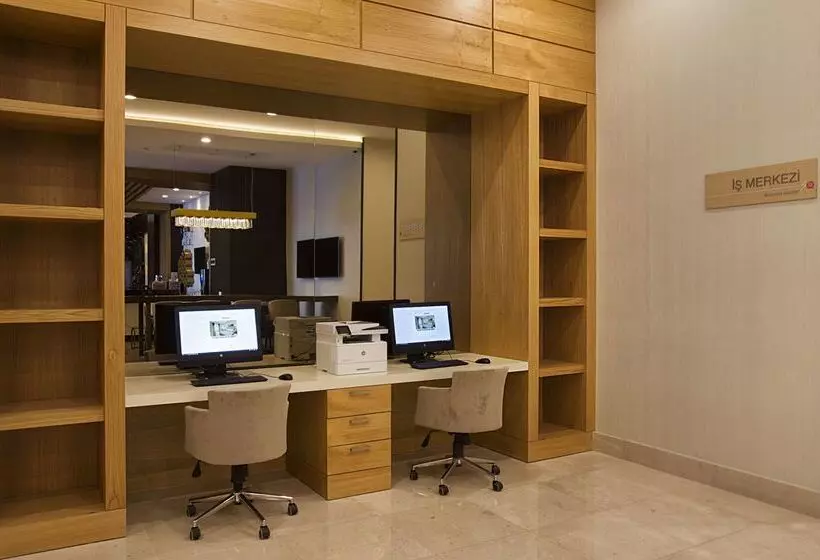 هتل Hilton Garden Inn Isparta