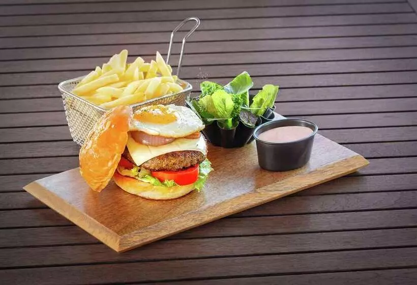 هتل Hilton Goa Resort Candolim