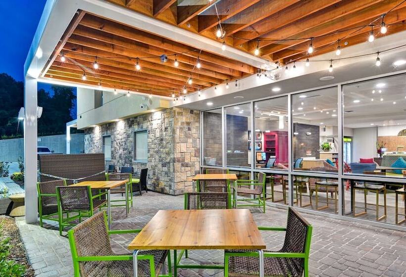 ホテル Home2 Suites By Hilton Hot Springs