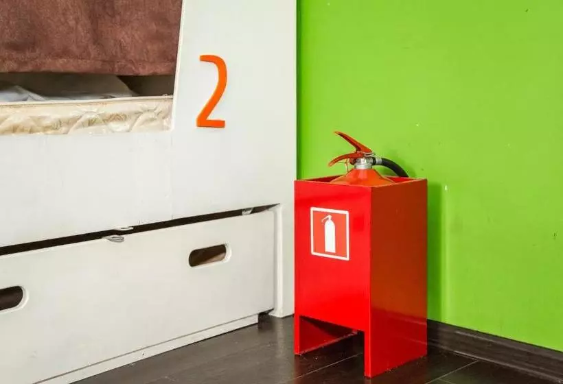 هتل Clever Hostel