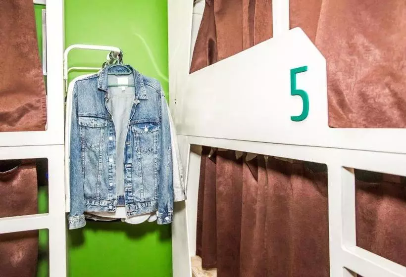 هتل Clever Hostel