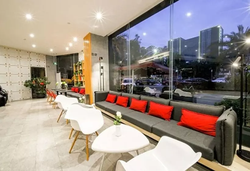 ホテル Ibis Chengdu Meizhou Center