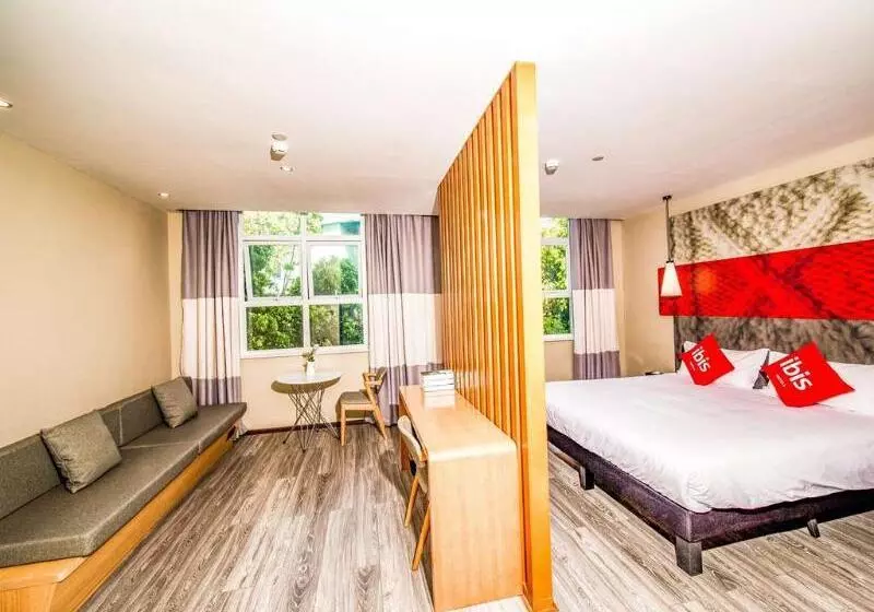 ホテル Ibis Chengdu Meizhou Center