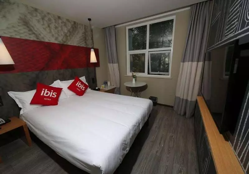 ホテル Ibis Chengdu Meizhou Center