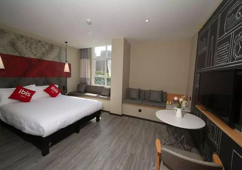 ホテル Ibis Chengdu Meizhou Center