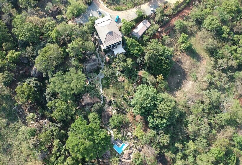 Отель Mogi Boutique