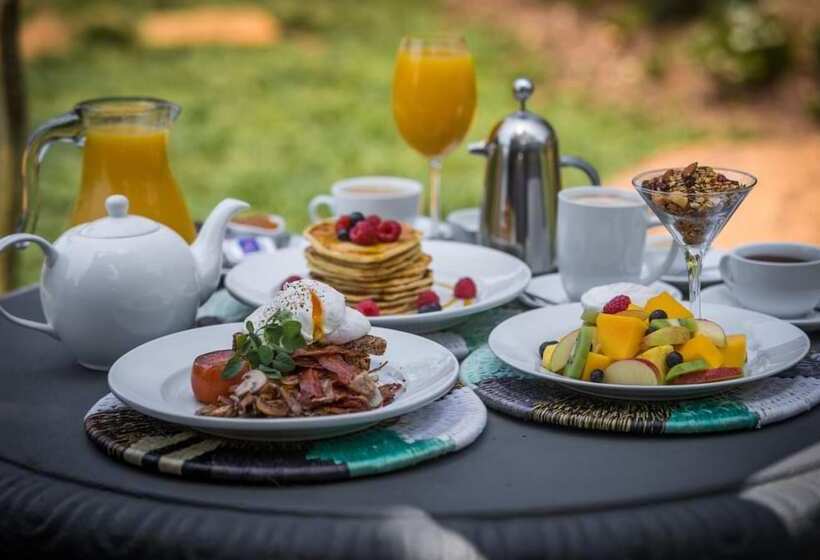 Отель Mogi Boutique