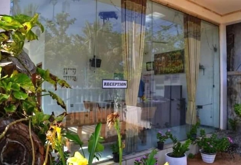 فندق Resort Maya Beach