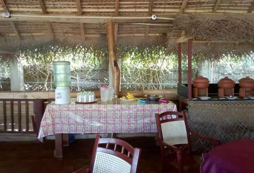 Hotel Resort Maya Beach