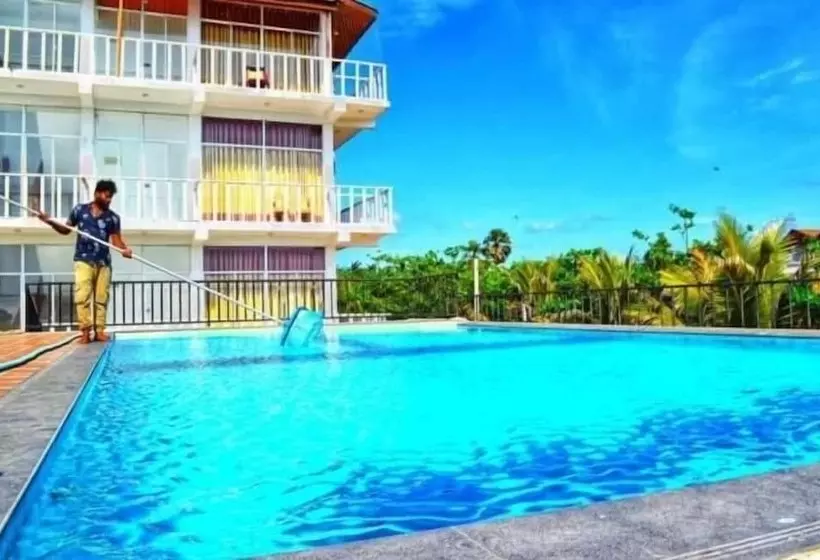 Hotel Resort Maya Beach