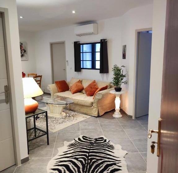 בית מלון כפרי Résidence Mart Ins