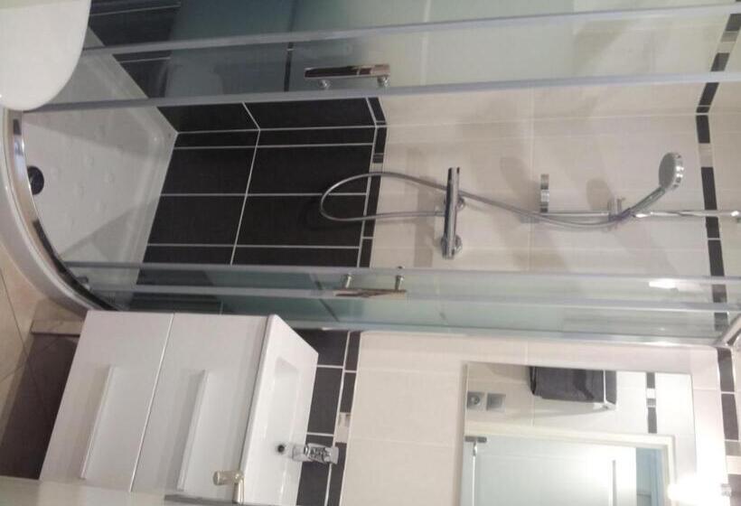 בית מלון כפרי Résidence Mart Ins