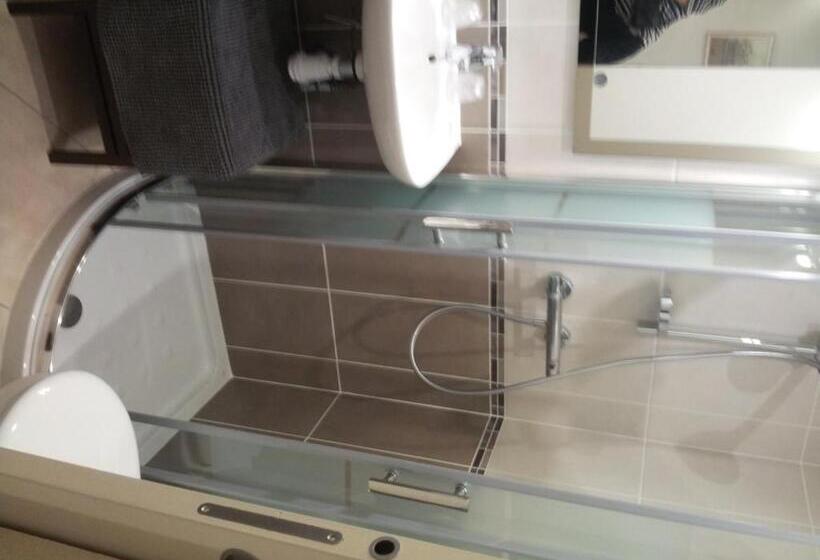 בית מלון כפרי Résidence Mart Ins