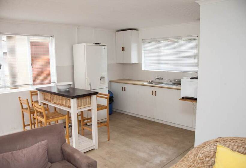 בית מלון כפרי Stonefield Polo Estate