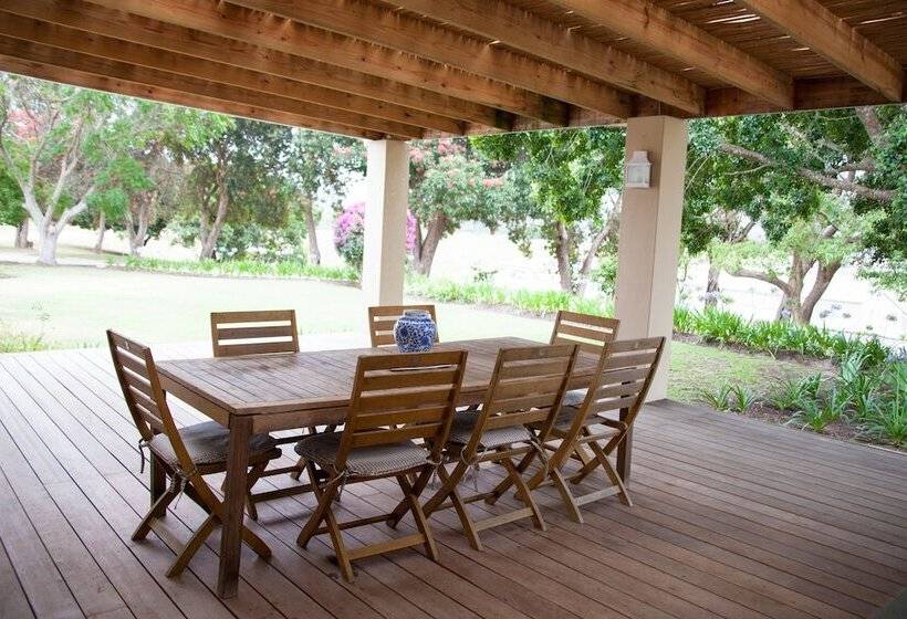 בית מלון כפרי Stonefield Polo Estate