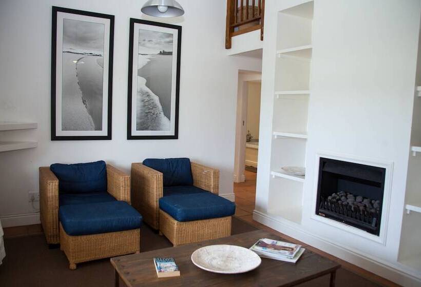 בית מלון כפרי Stonefield Polo Estate