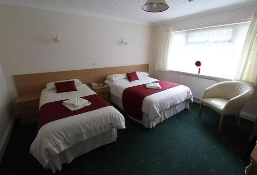 ホテル The Cedars