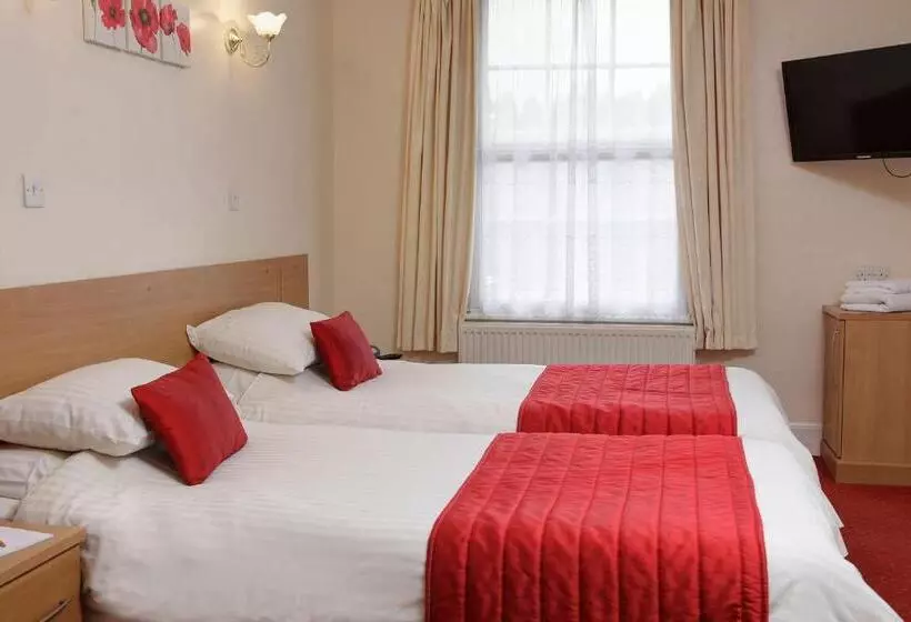 ホテル The Cedars