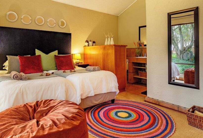 בית מלון כפרי Ulwazi Rock Lodge