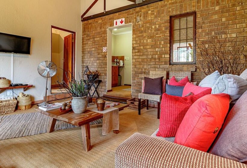 בית מלון כפרי Ulwazi Rock Lodge