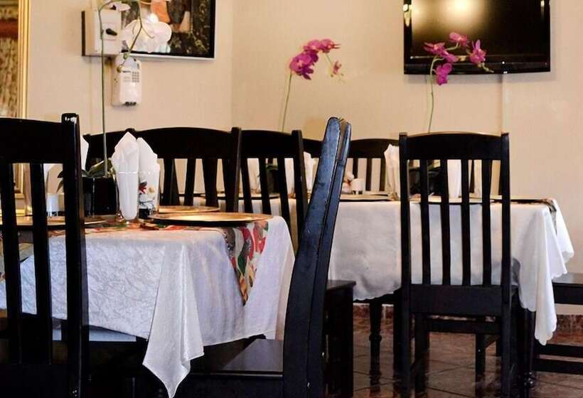 Отель Visit Vakasha Guest Lodge 2