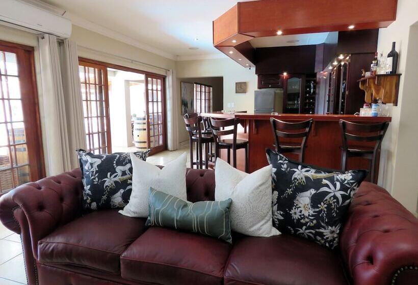 호텔 Wild Dog Guest Lodge