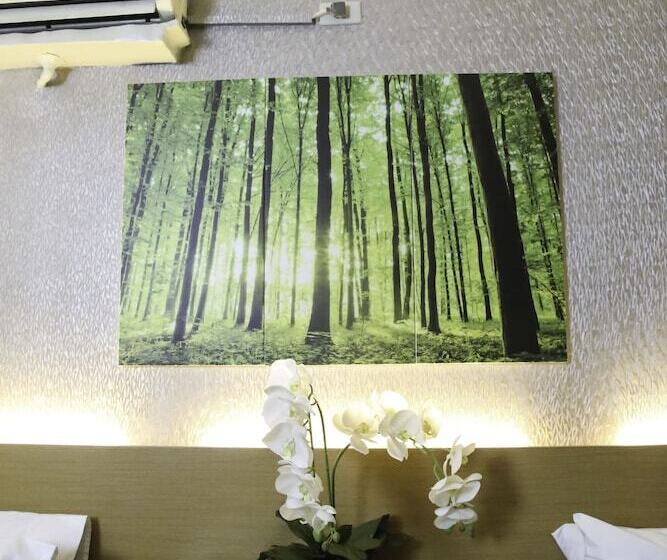 Quoalla Hotel Makati