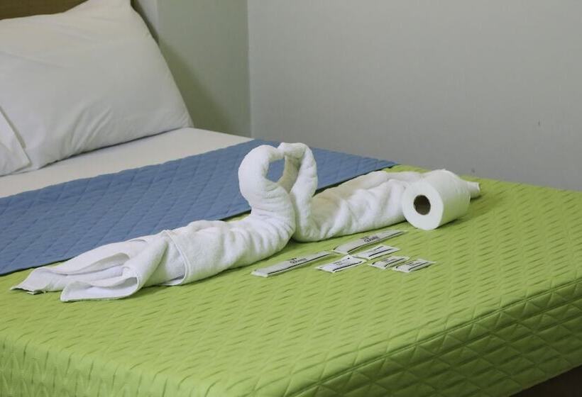 Quoalla Hotel Makati