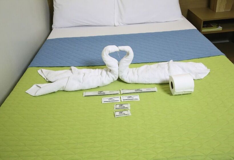 Quoalla Hotel Makati