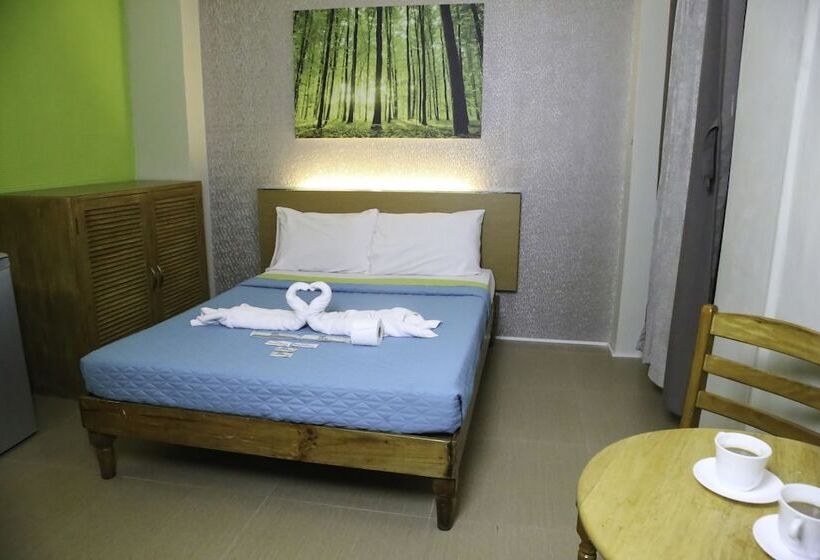 Quoalla Hotel Makati