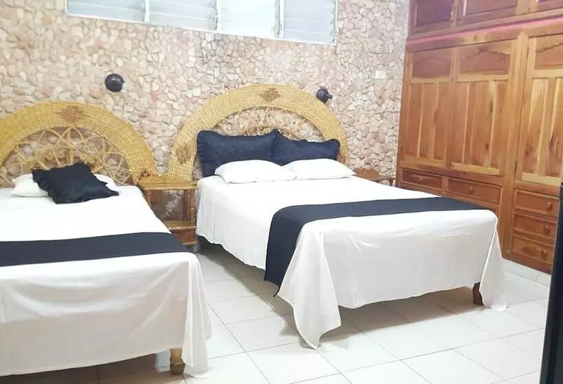 Retkeilymaja Villa Maria Del Carmen