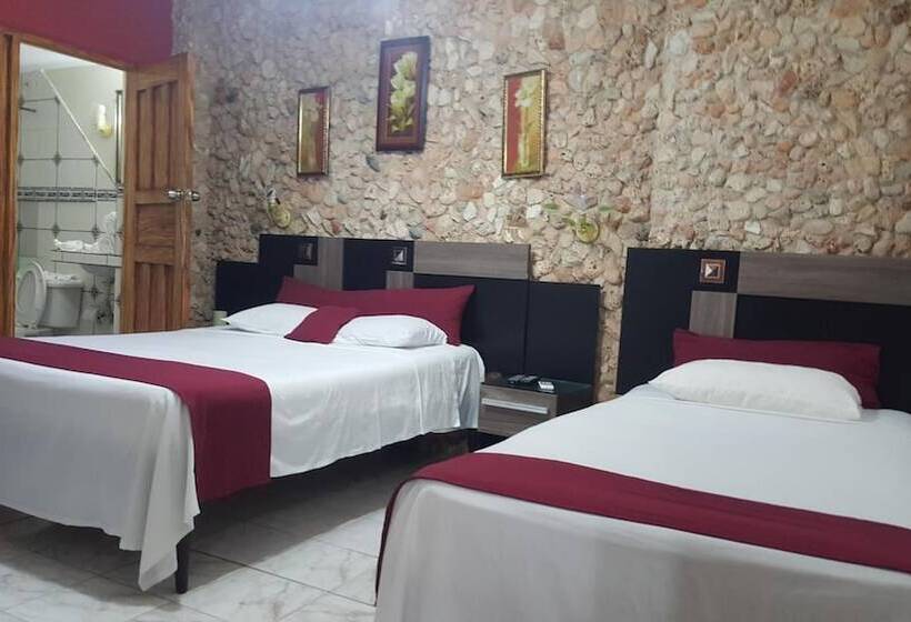 הוסטל Villa Maria Del Carmen