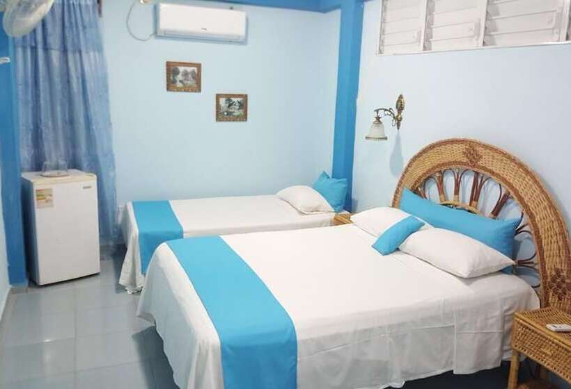 הוסטל Villa Maria Del Carmen